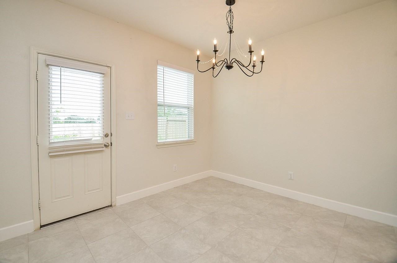 7838 Vacek Meadows Loop - Photo 7 of 31