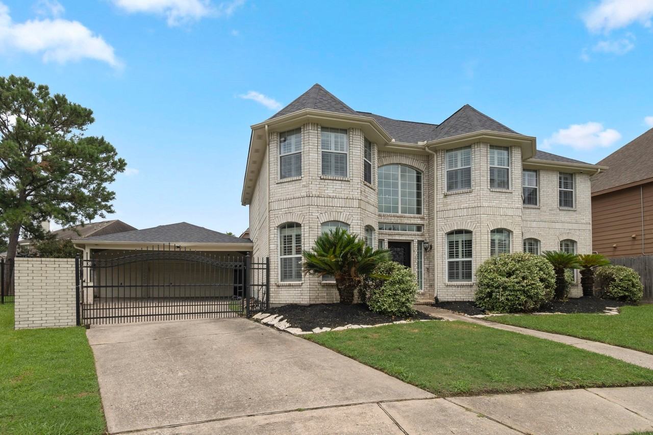 22911 Kimberwicke Ct - Photo 2 of 37