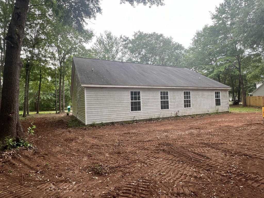 4735 Cayman St - Photo 2 of 46