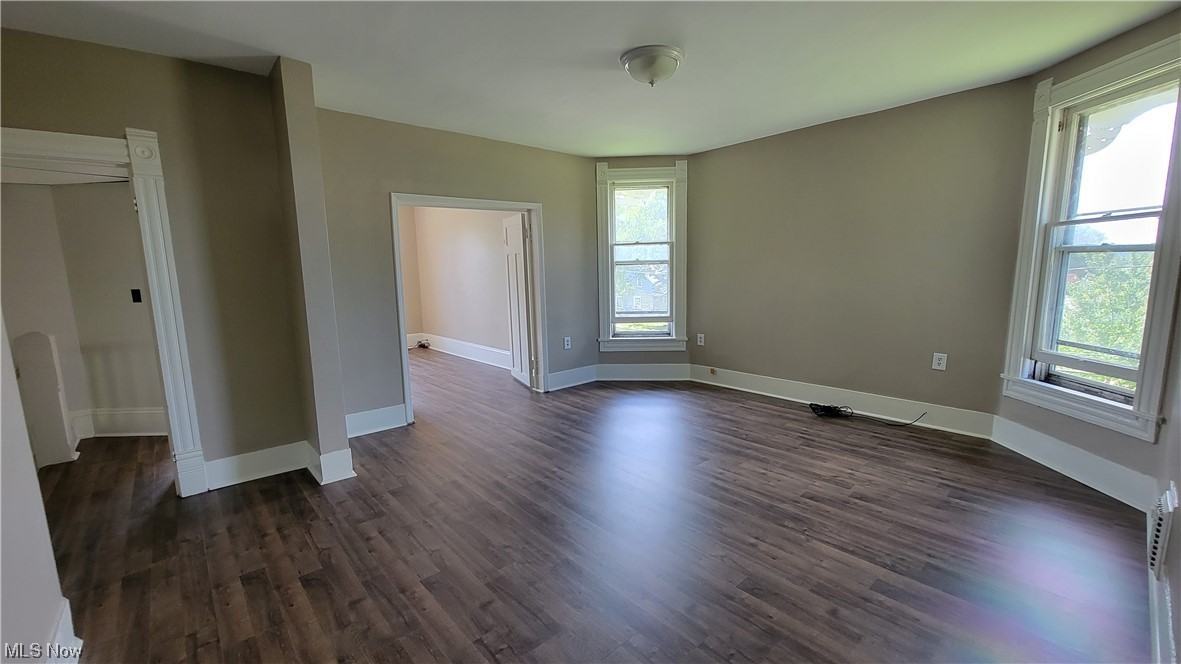 149 Columbus St - Photo 2 of 37