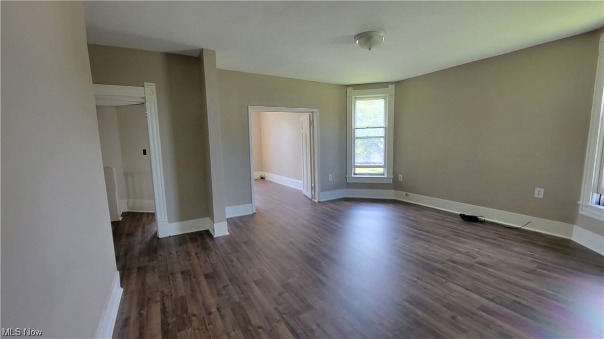 149 Columbus St - Photo 3 of 37