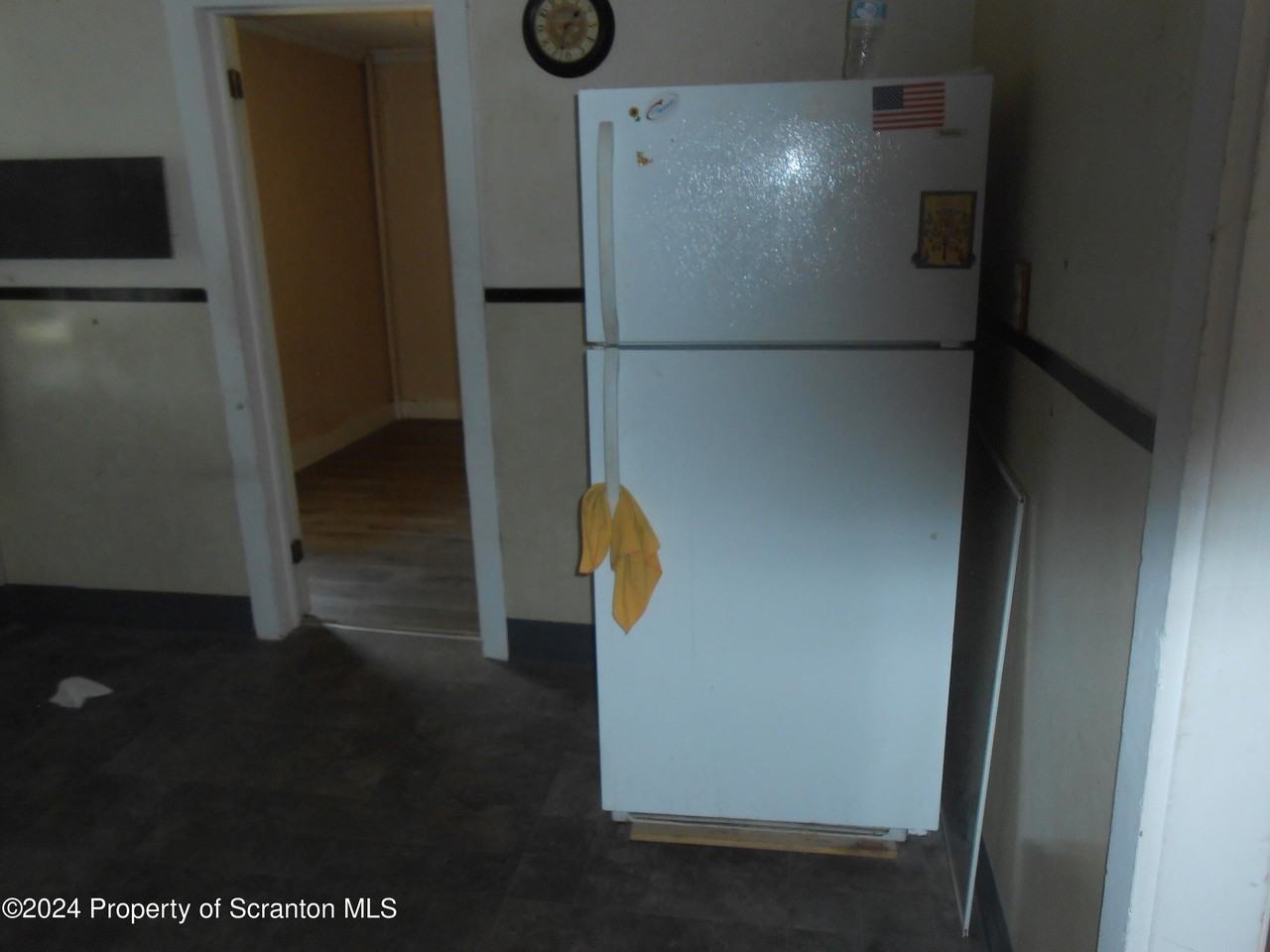 528 N Main Ave - Photo 5 of 20