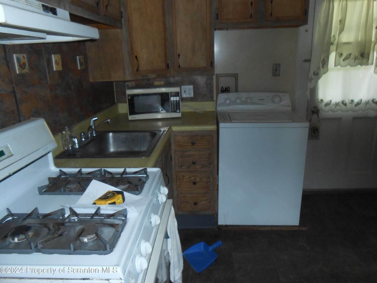 528 N Main Ave - Photo 6 of 20