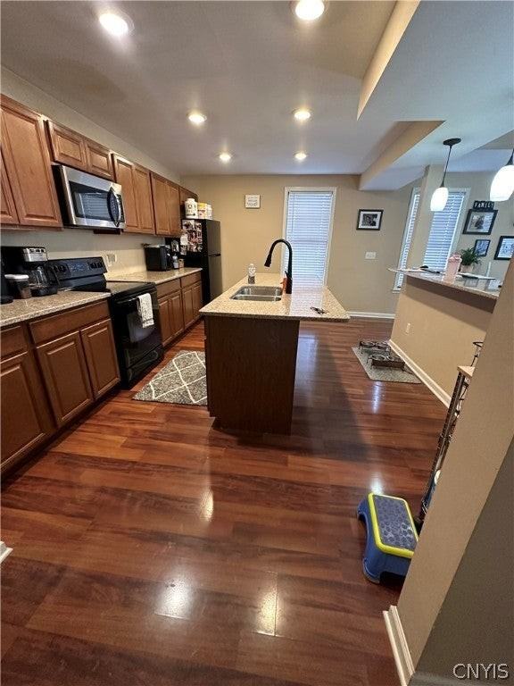 447 E Washington St - Photo 3 of 13