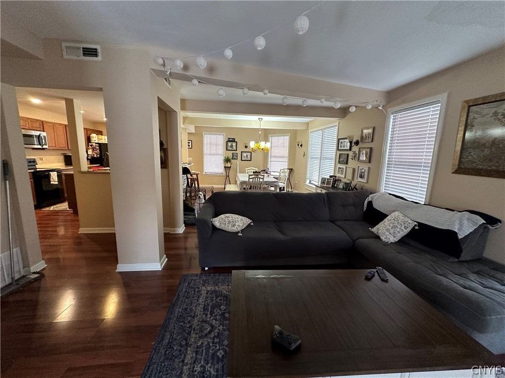 447 E Washington St - Photo 4 of 13