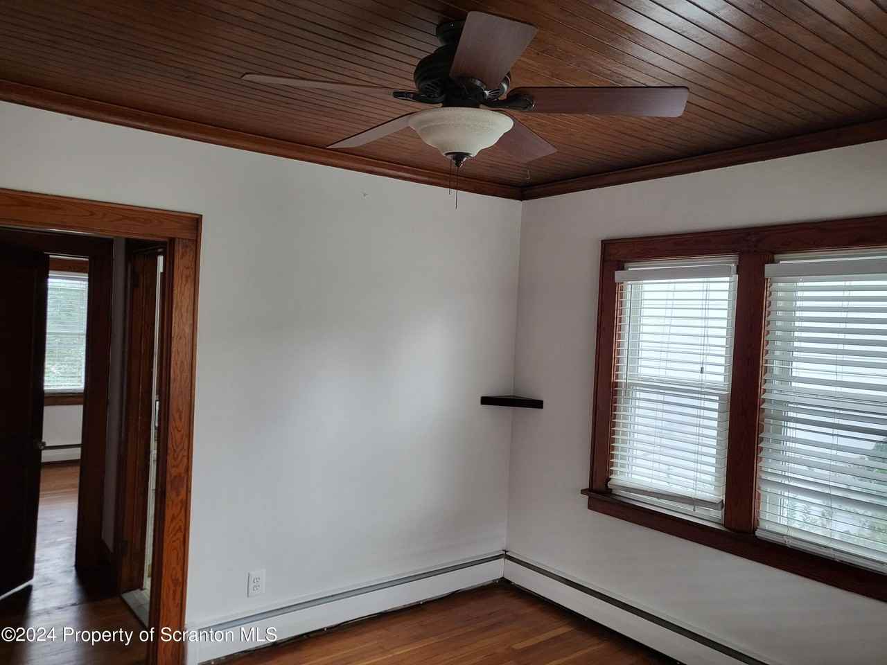 229 Oak Street L 33 - Photo 3 of 18