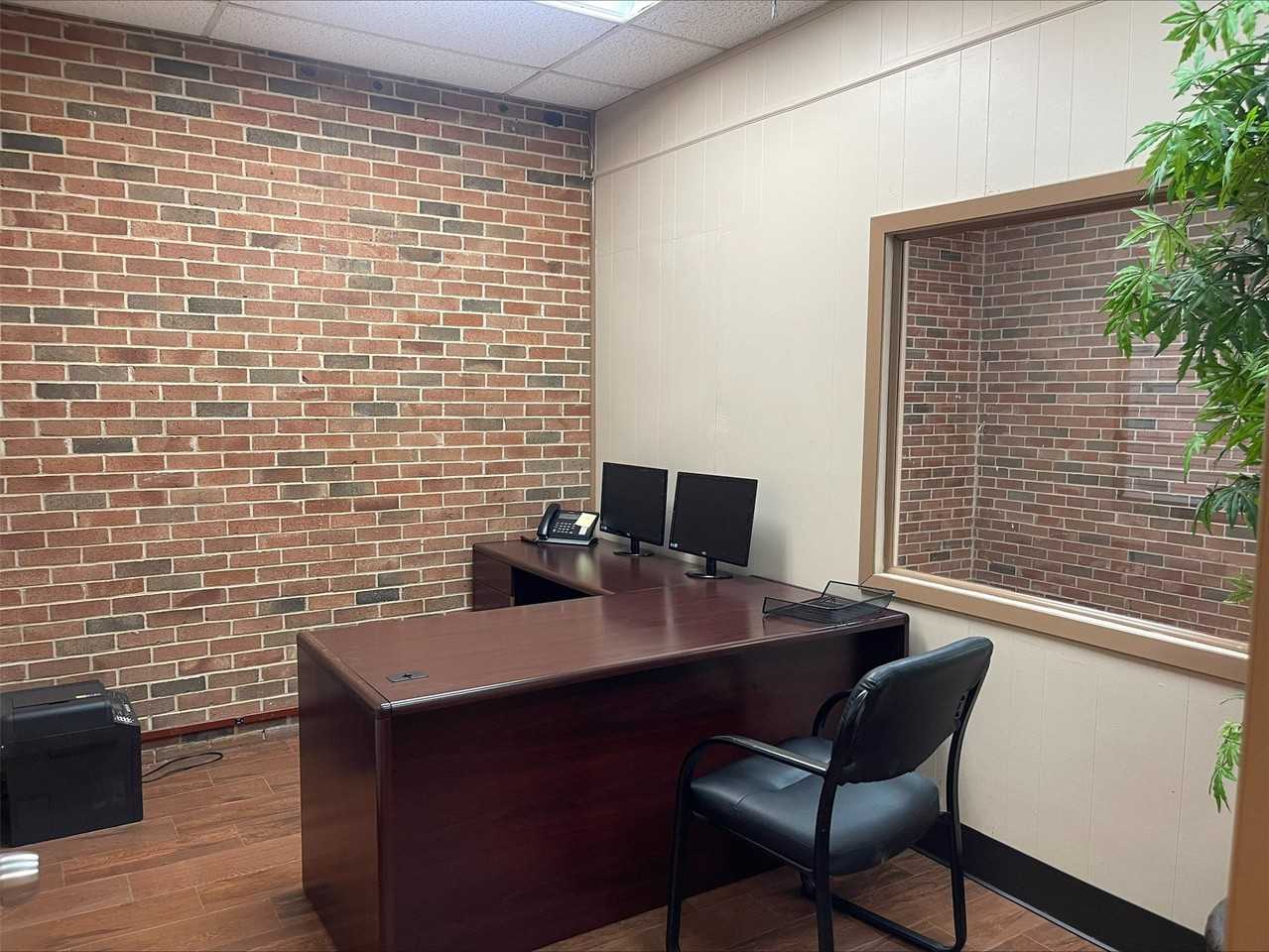 3220 San Jacinto St - Photo 5 of 18