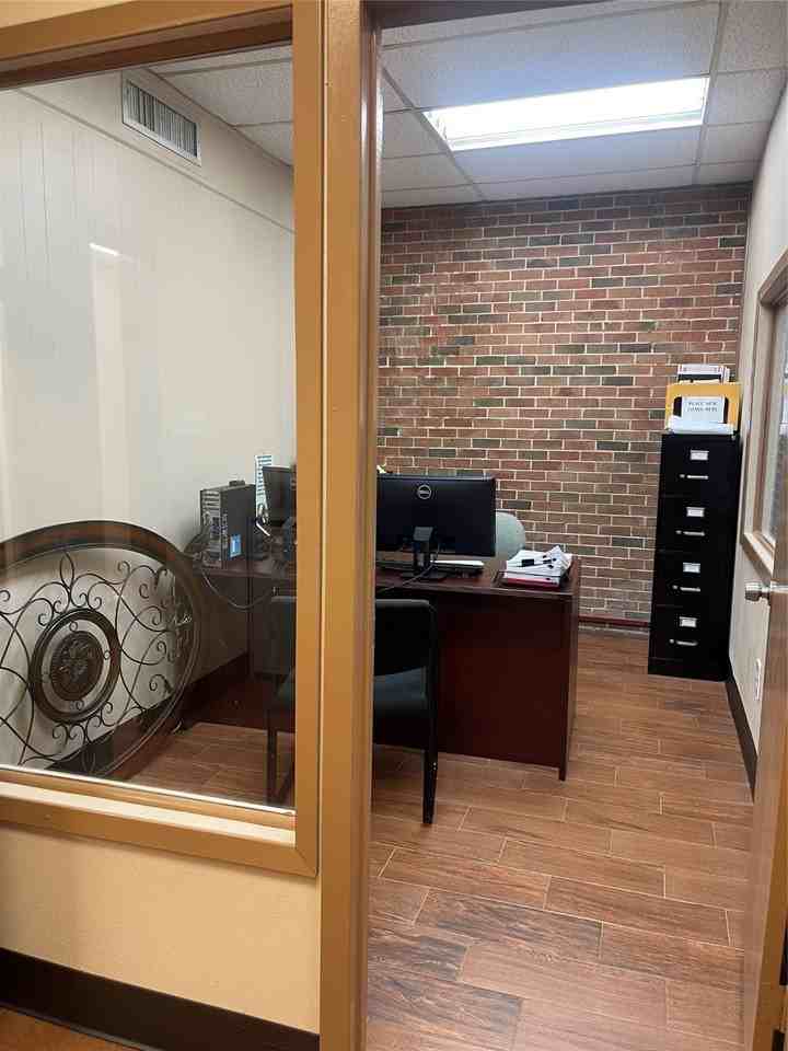 3220 San Jacinto St - Photo 7 of 18