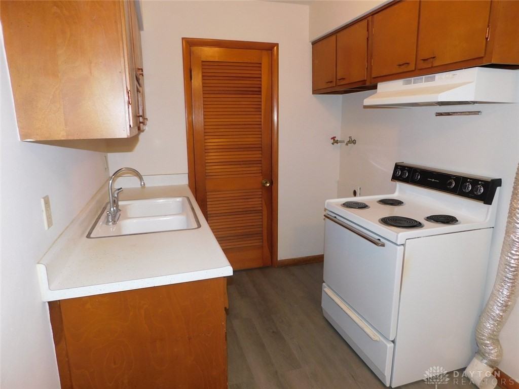 1431 Rosemont Blvd ##D - Photo 4 of 10