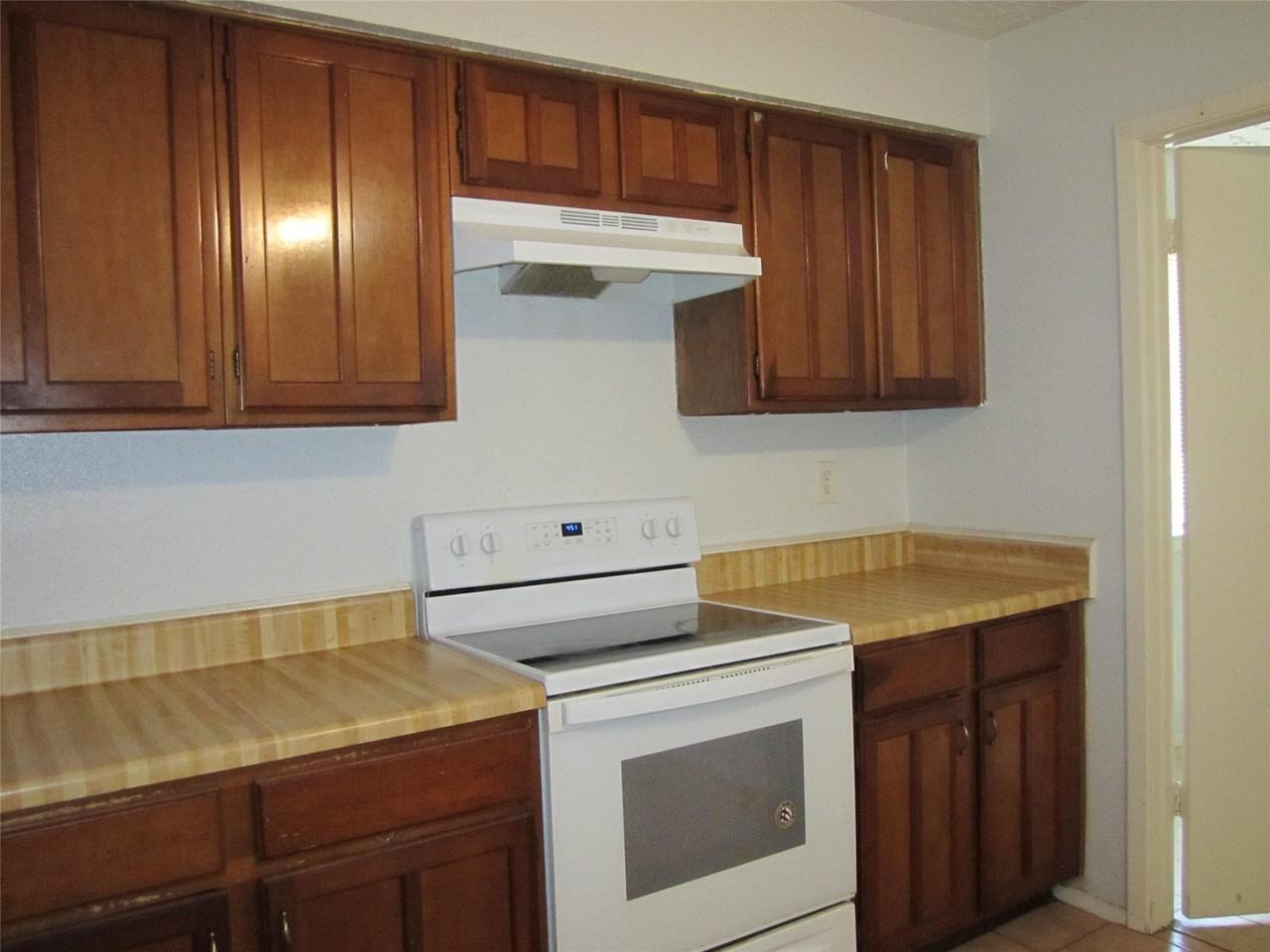 3607 Fiddlers Green Dr - Photo 6 of 14