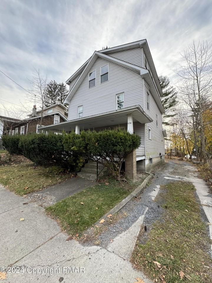 179 Prospect St - Photo 2 of 14