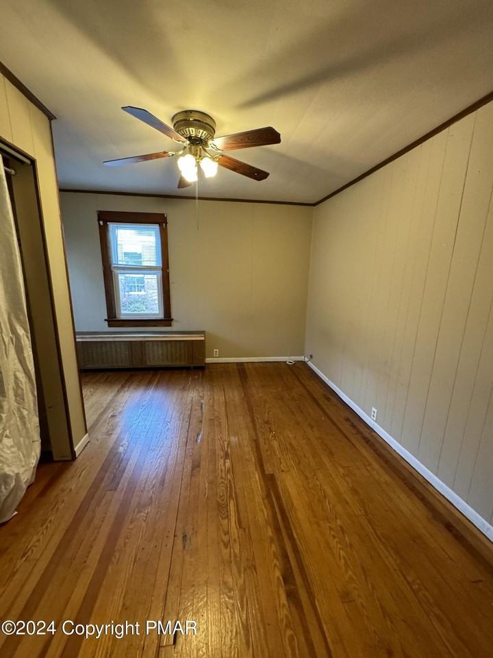 179 Prospect St - Photo 7 of 14