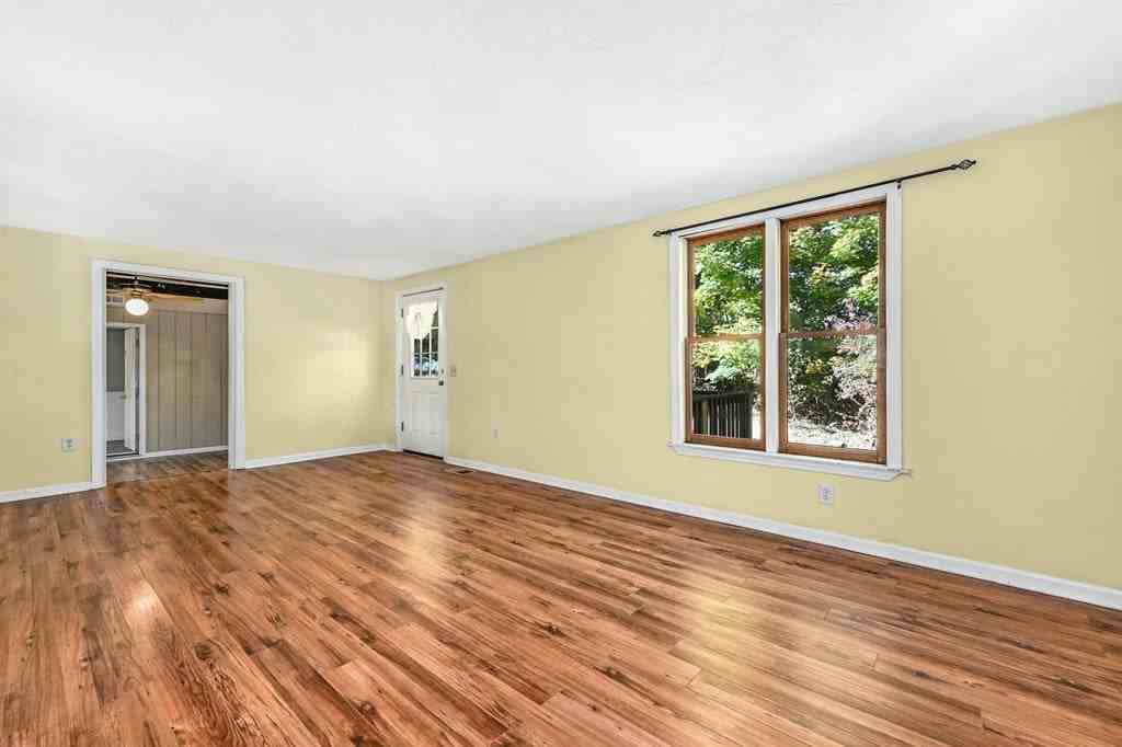 1 Blackstone St - Photo 7 of 35