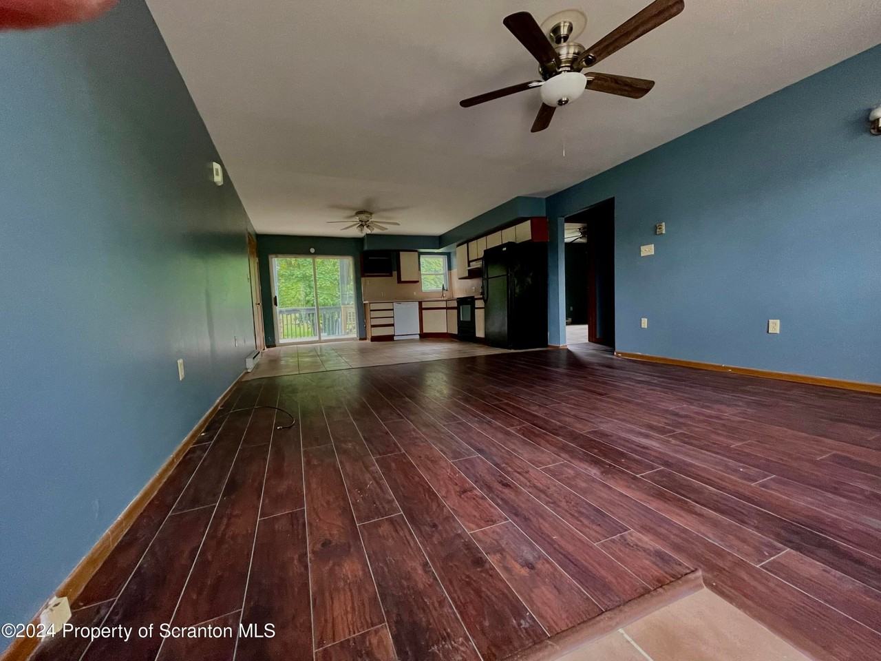 254 S Keyser Ave - Photo 2 of 8