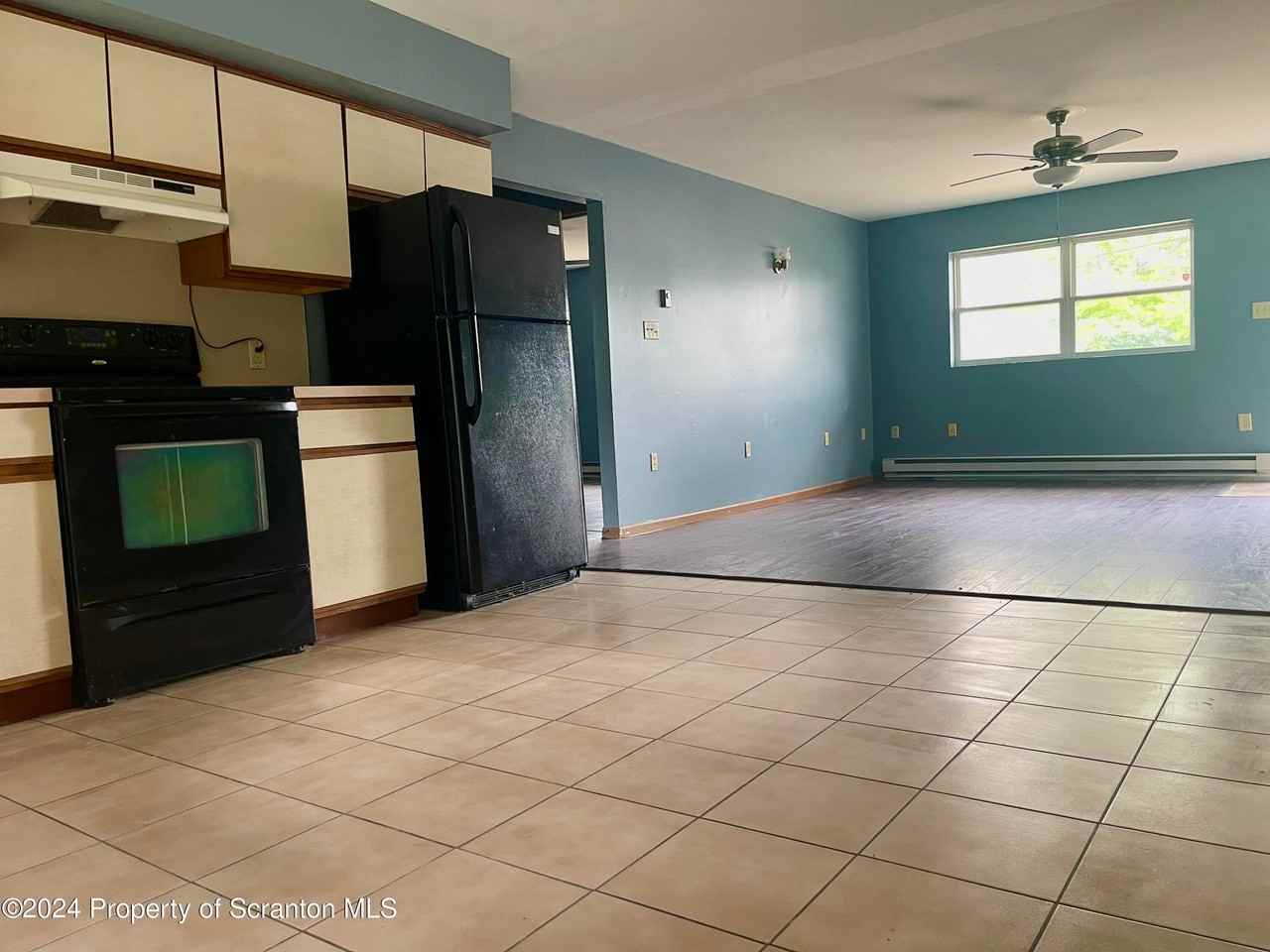 254 S Keyser Ave - Photo 3 of 8