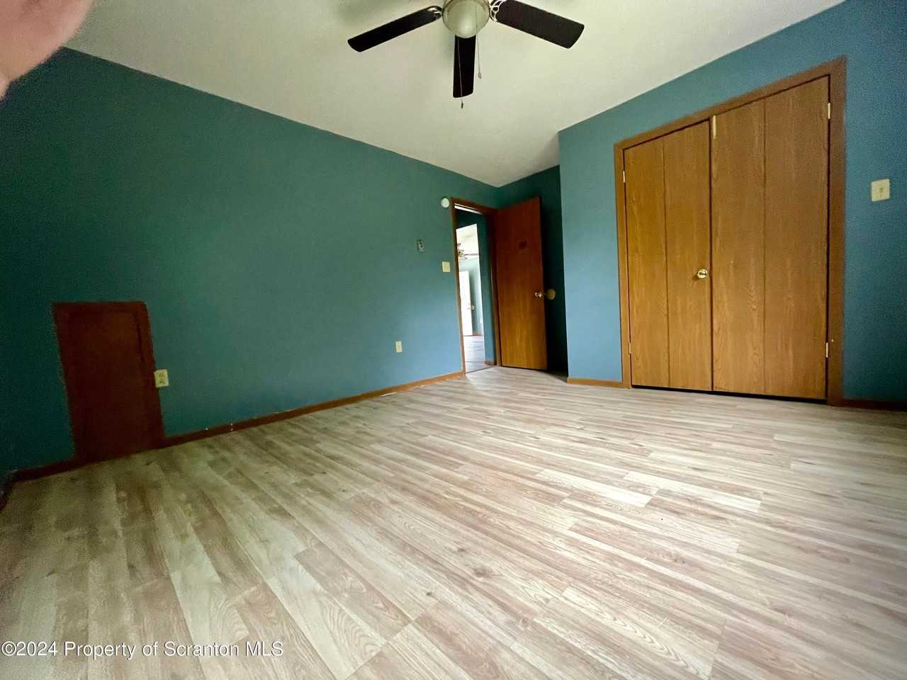 254 S Keyser Ave - Photo 5 of 8