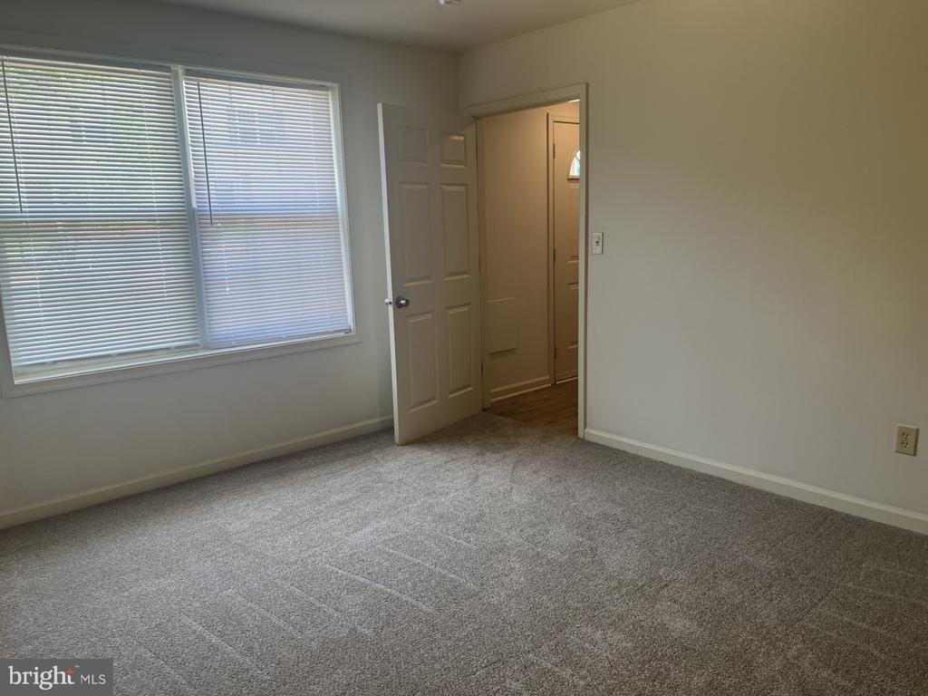 75 Belladonna Ln - Photo 3 of 23