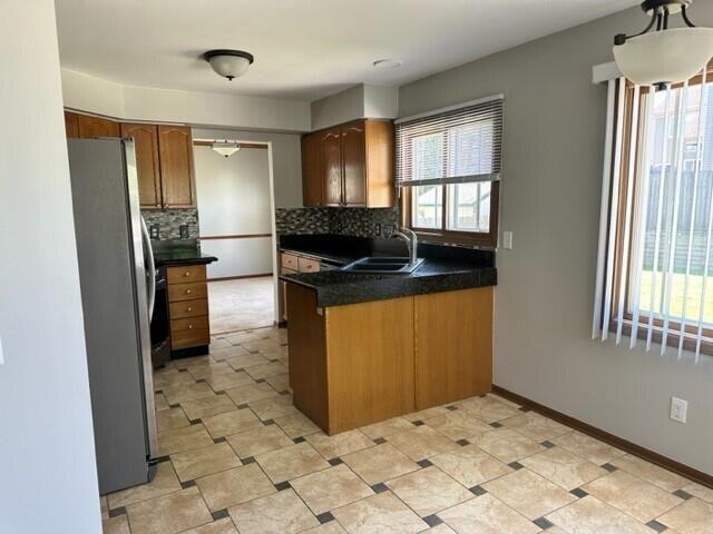 9431 68th St - Photo 2 of 19