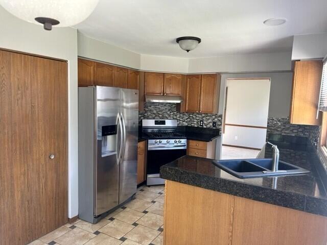 9431 68th St - Photo 3 of 19