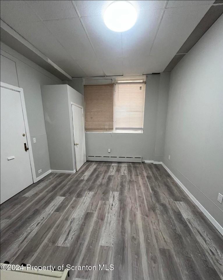 216 Wyoming Ave - Photo 2 of 3