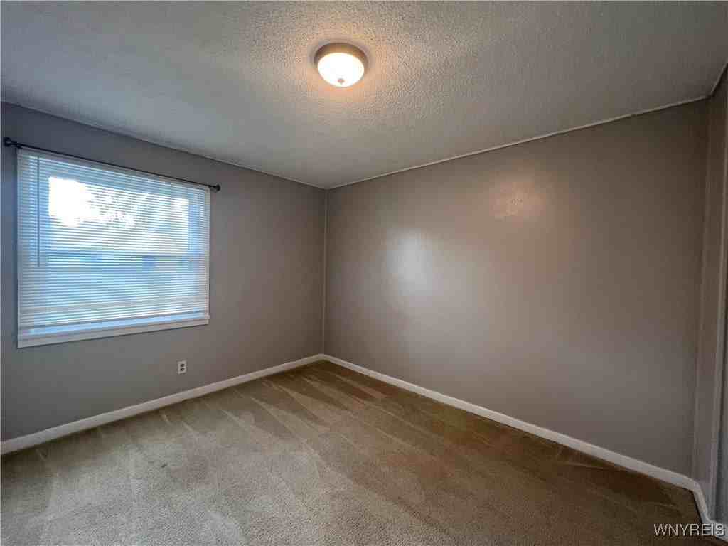 23 Rockleigh Dr - Photo 6 of 11