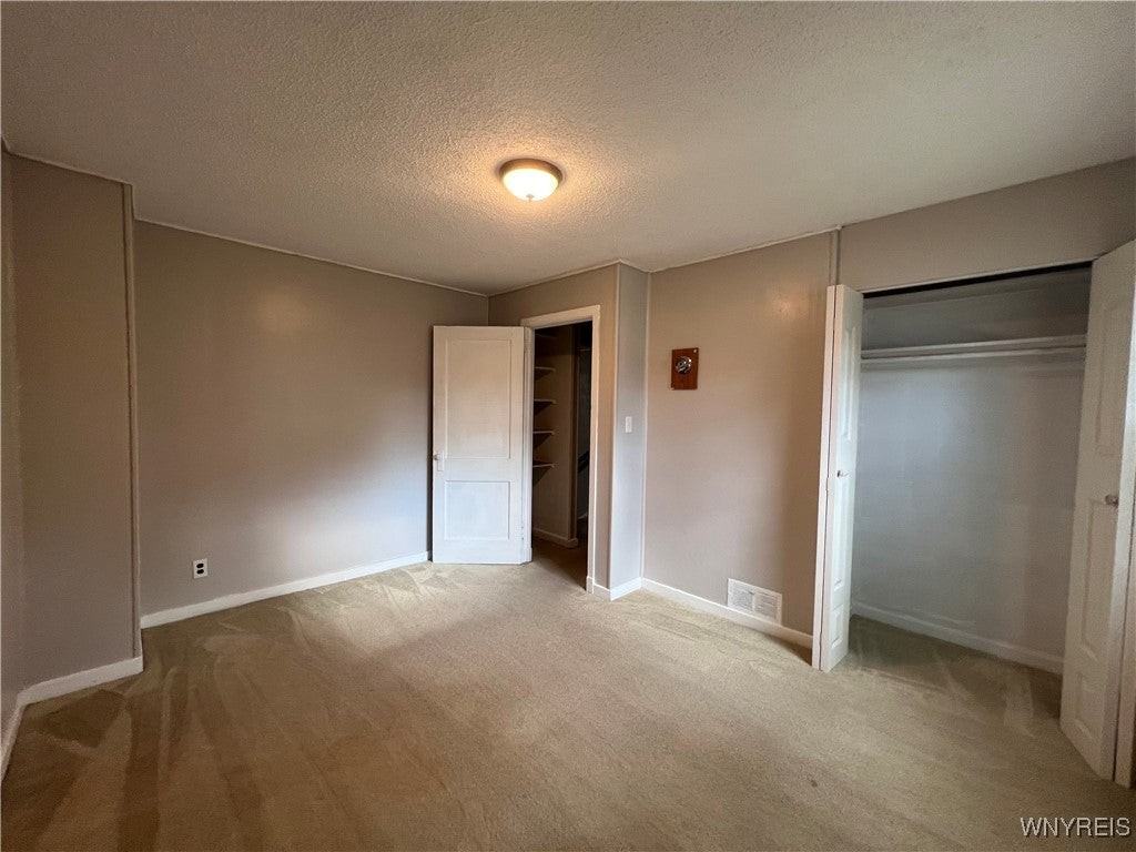 23 Rockleigh Dr - Photo 7 of 11