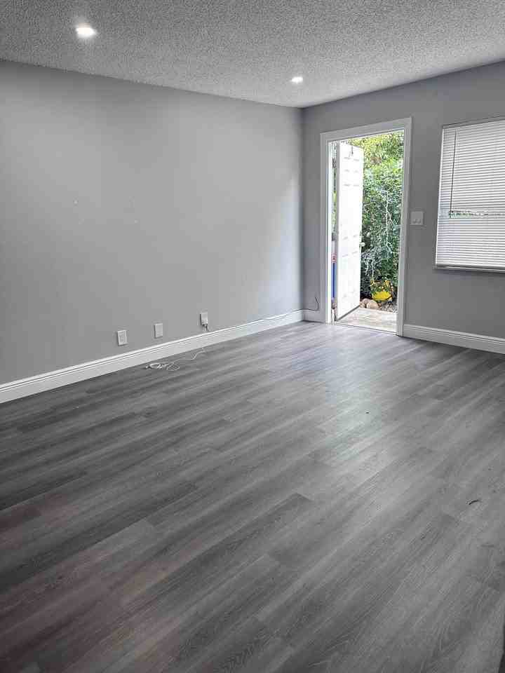 7521 Nw 44th Ct - Photo 5 of 6