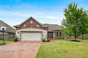 featured image of 705 Sw Elmside Dr