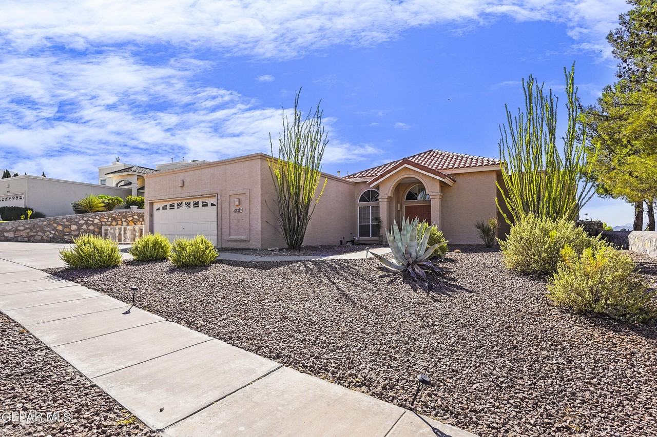 6828 Imperial Ridge Dr - Photo 3 of 46