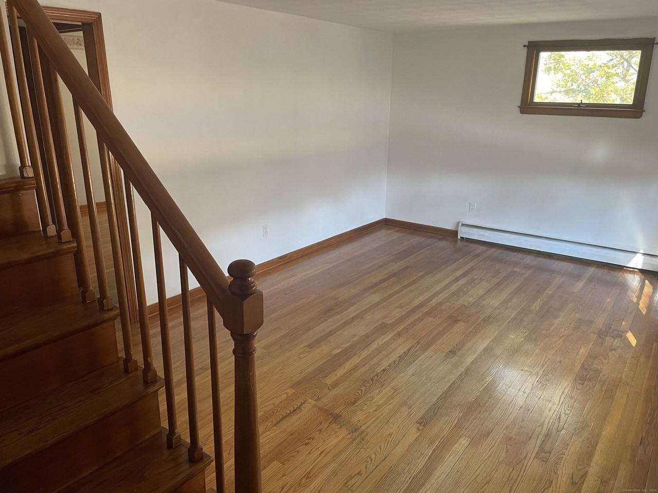 13 Vance Dr - Photo 3 of 10