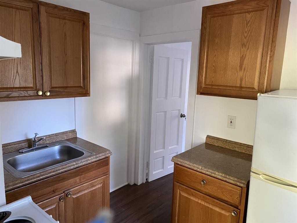 95 Washington Ave - Photo 3 of 9