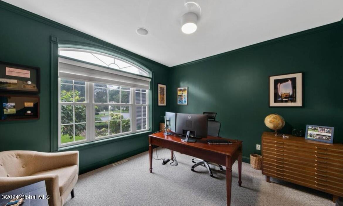 41 Waterview Dr - Photo 4 of 49