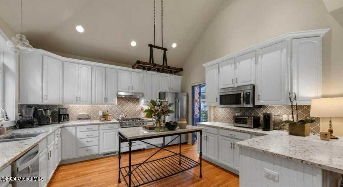 41 Waterview Dr - Photo 7 of 49