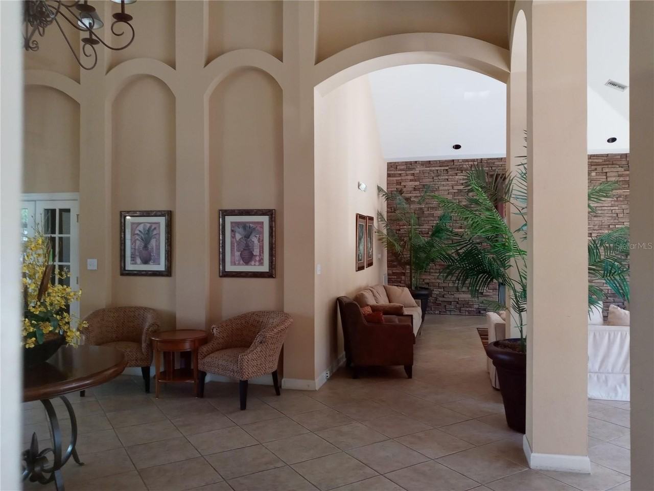 1232 S Missouri Ave - Photo 4 of 50