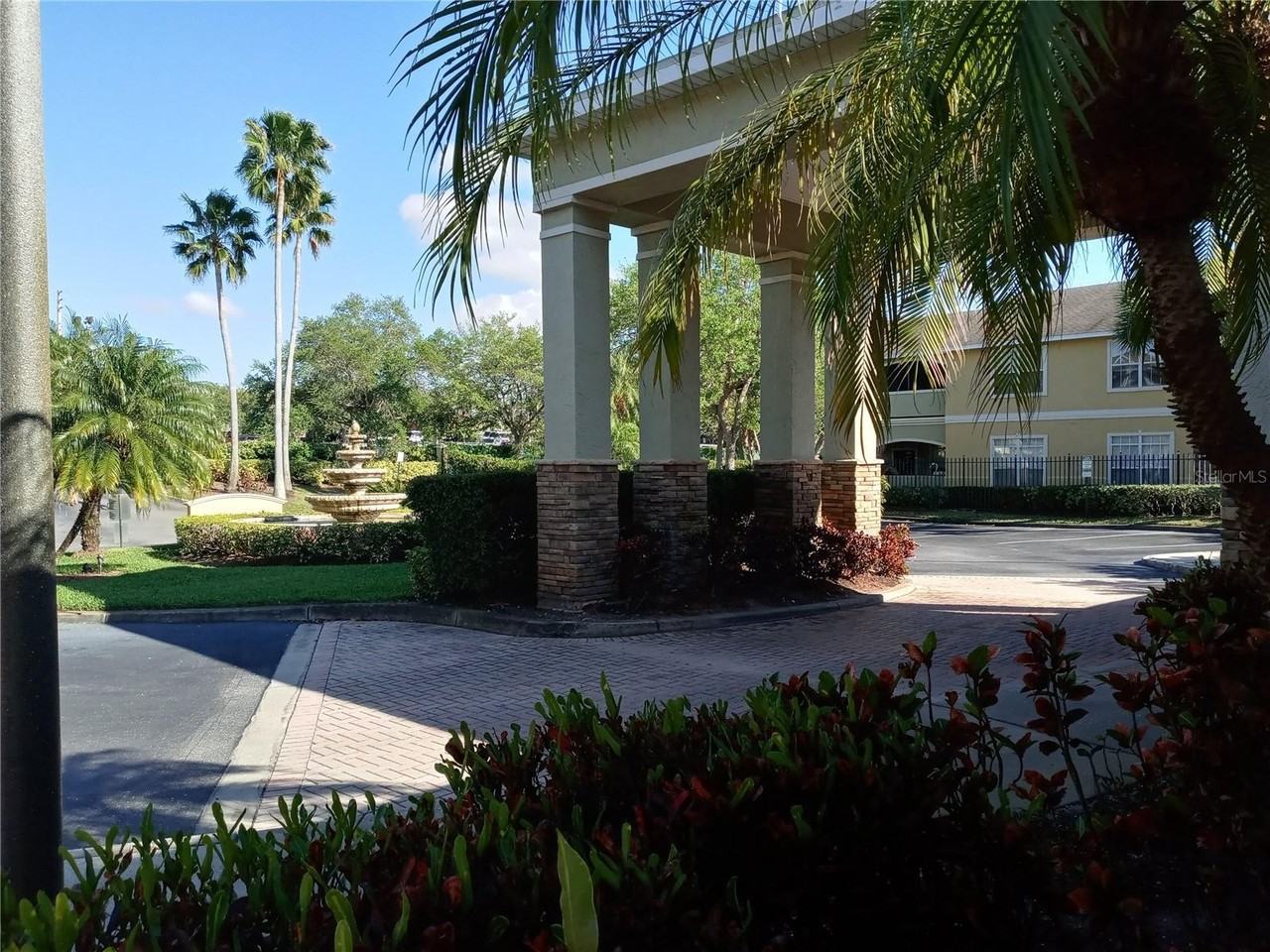 1232 S Missouri Ave - Photo 5 of 50