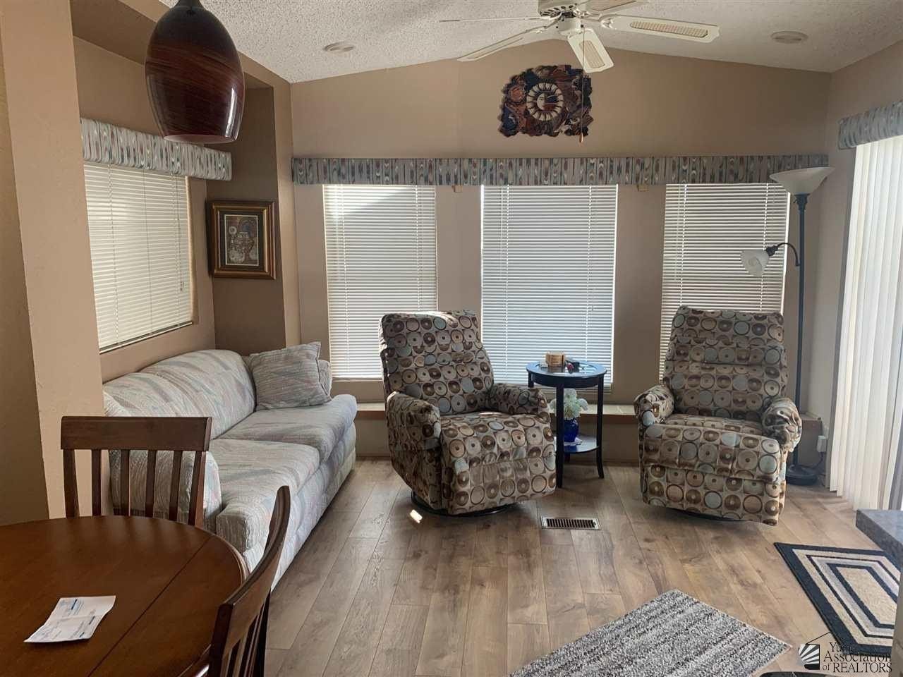 13698 East 50th Street - Photo 2 of 11