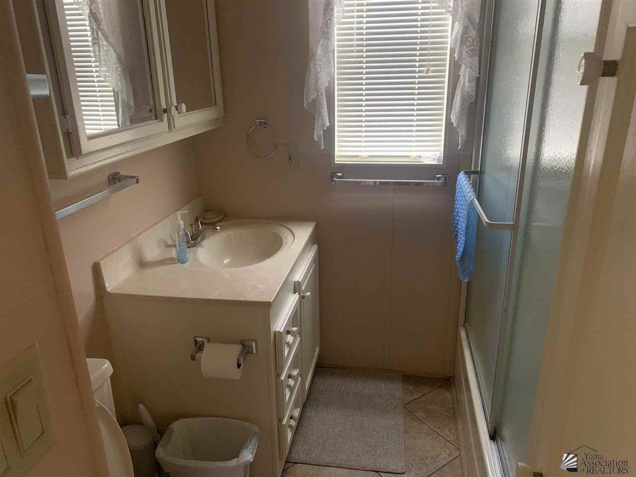 13698 East 50th Street - Photo 5 of 11