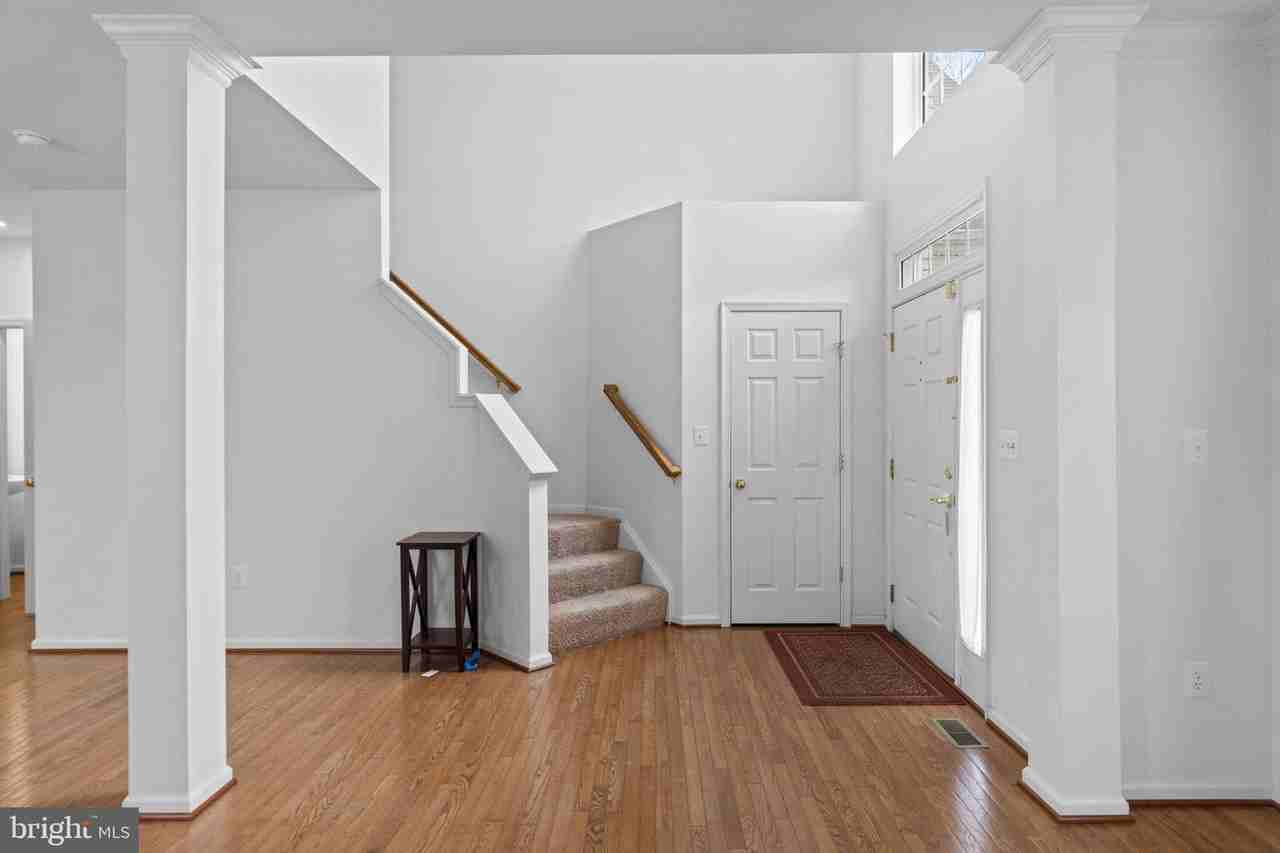 21551 Port Ct - Photo 7 of 47