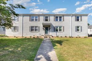 featured image of 1700 Roslyn Dr