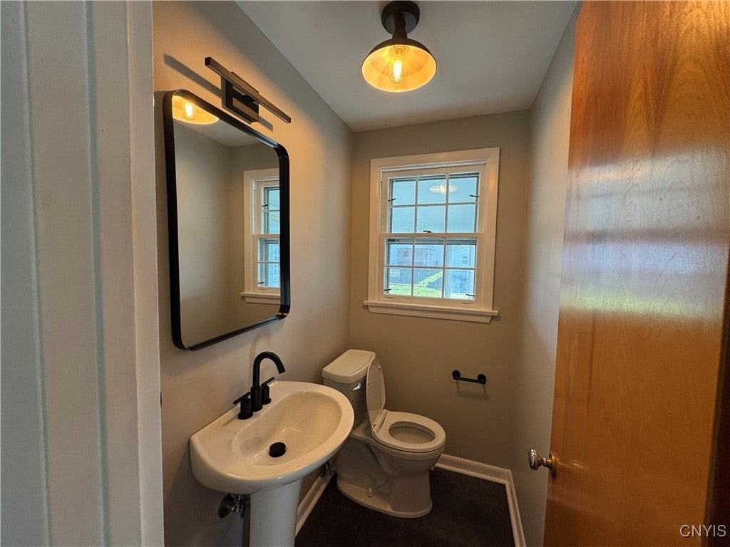 208 Washburn Dr - Photo 7 of 19