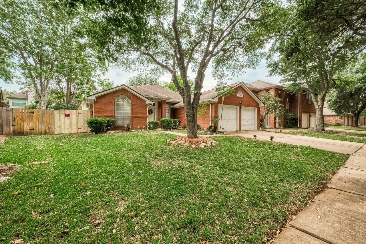 207 Rolling Plains Dr - Photo 2 of 48