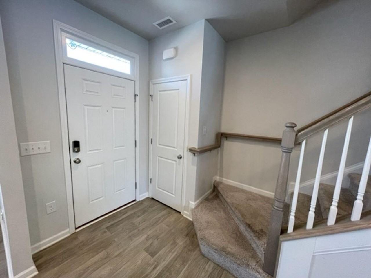1107 Cameron Way - Photo 2 of 22