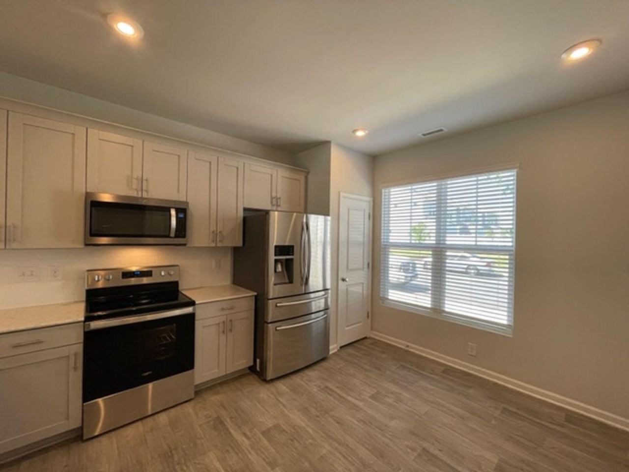 1107 Cameron Way - Photo 4 of 22