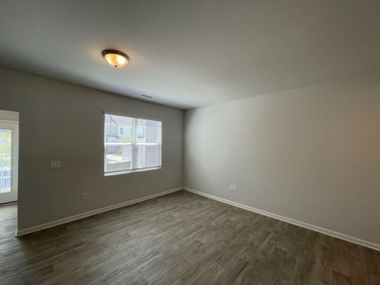 1107 Cameron Way - Photo 7 of 22