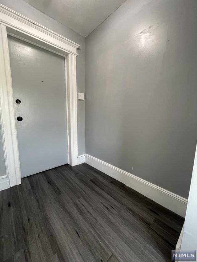 299 Maple St - Photo 3 of 21