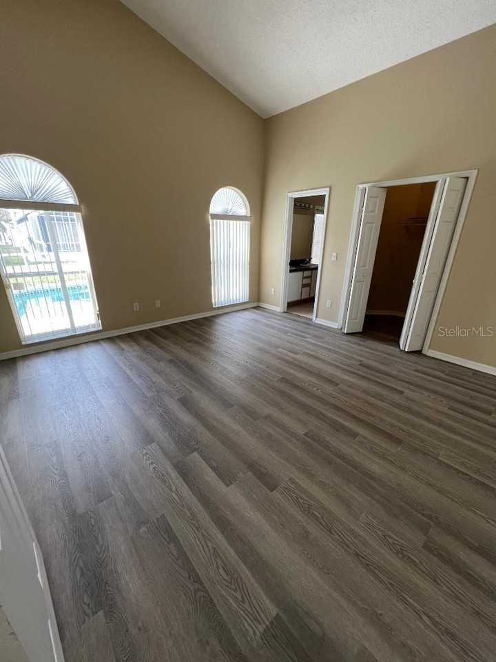 461 Lockbreeze Dr - Photo 4 of 15