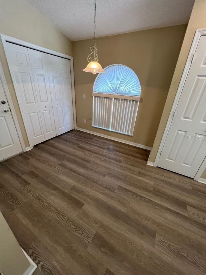 461 Lockbreeze Dr - Photo 7 of 15