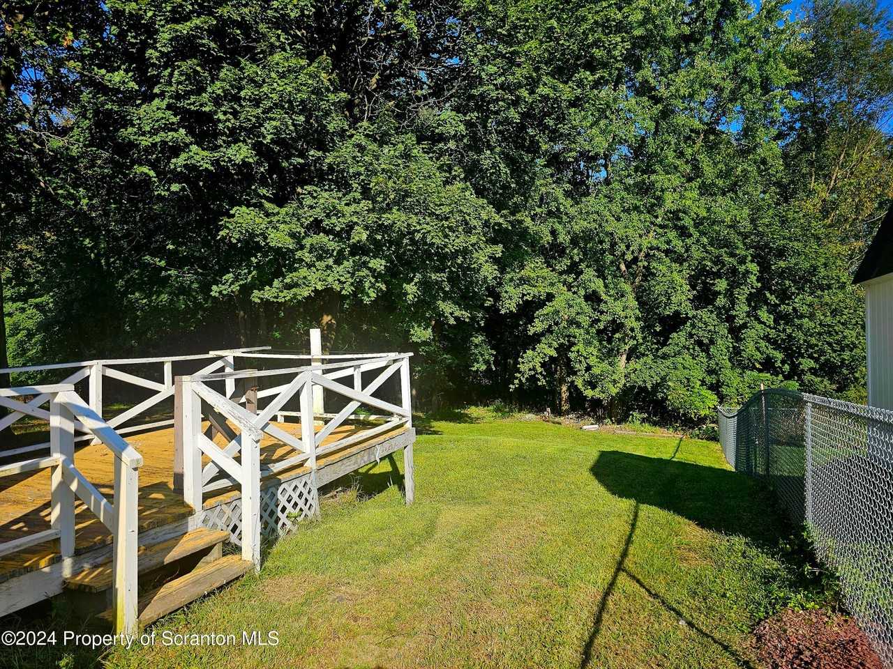 956 Wood St - Photo 4 of 24