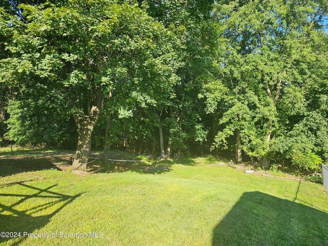 956 Wood St - Photo 5 of 24