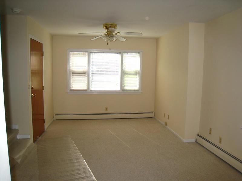 4 Van Winkle Pl - Photo 2 of 13